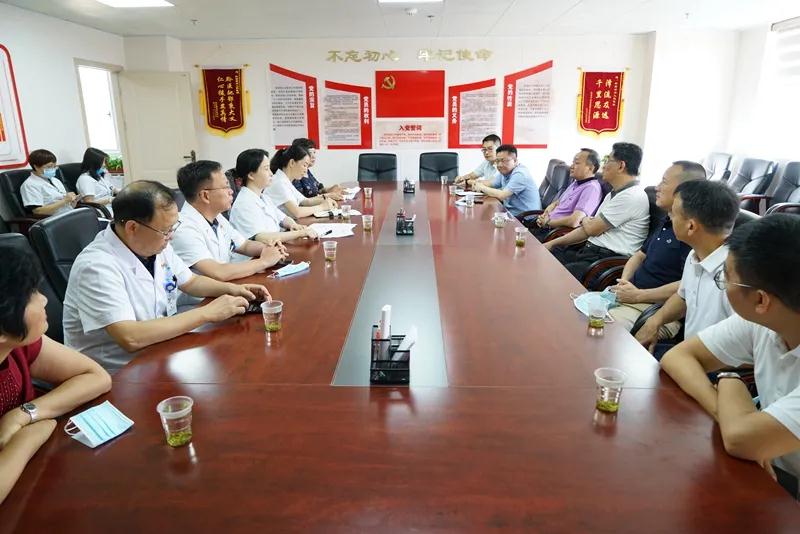 暨南大學(xué)黨委書記林如鵬一行蒞臨我院考察調(diào)研