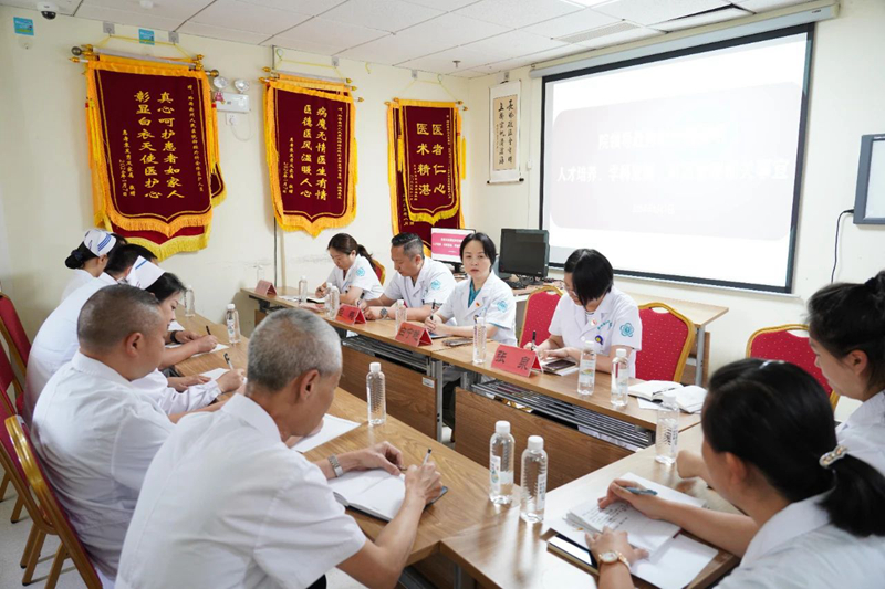 【共謀高質(zhì)量發(fā)展】白寧艷院長率隊(duì)到神經(jīng)外科調(diào)研