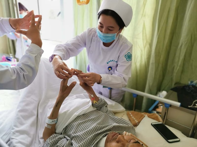【優(yōu)護心聲】不忘初心 牢記使命 協(xié)助醫(yī)生之診治 務謀病者之福利